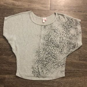 Grey leopard print shirt